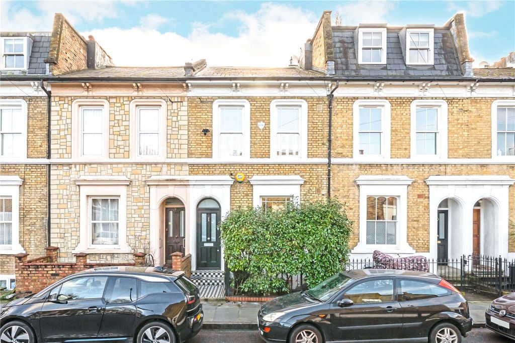 Property photo 1 of 32 Exterior