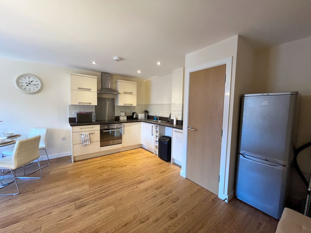 Property photo 2 of 8