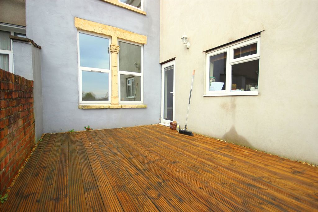 Additional image 15 of 8 bed terraced house to rentGloucester Road, Horfield, Bristol BS7