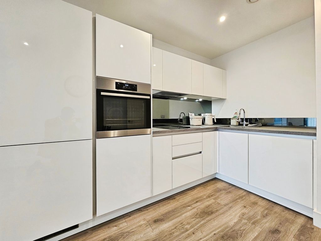 Property photo 3 of 10 Reception/Kitchen
