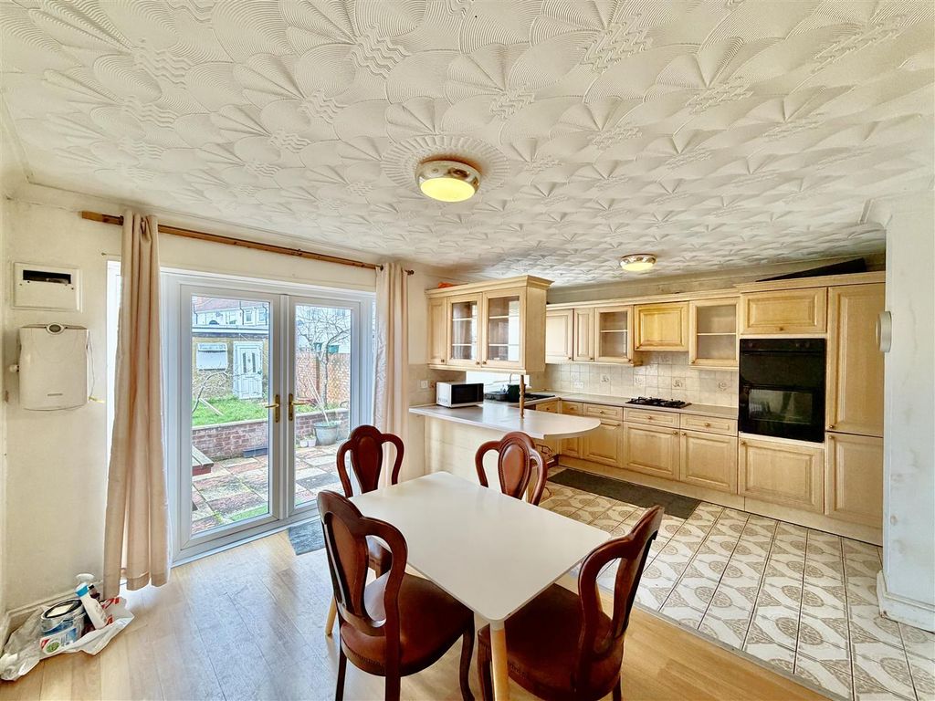 Property photo 3 of 10 Open Plan Kitchen/ Diner