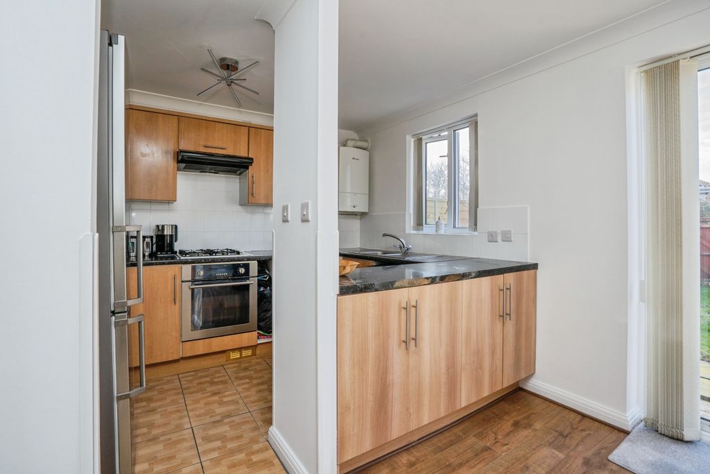 Property photo 2 of 19