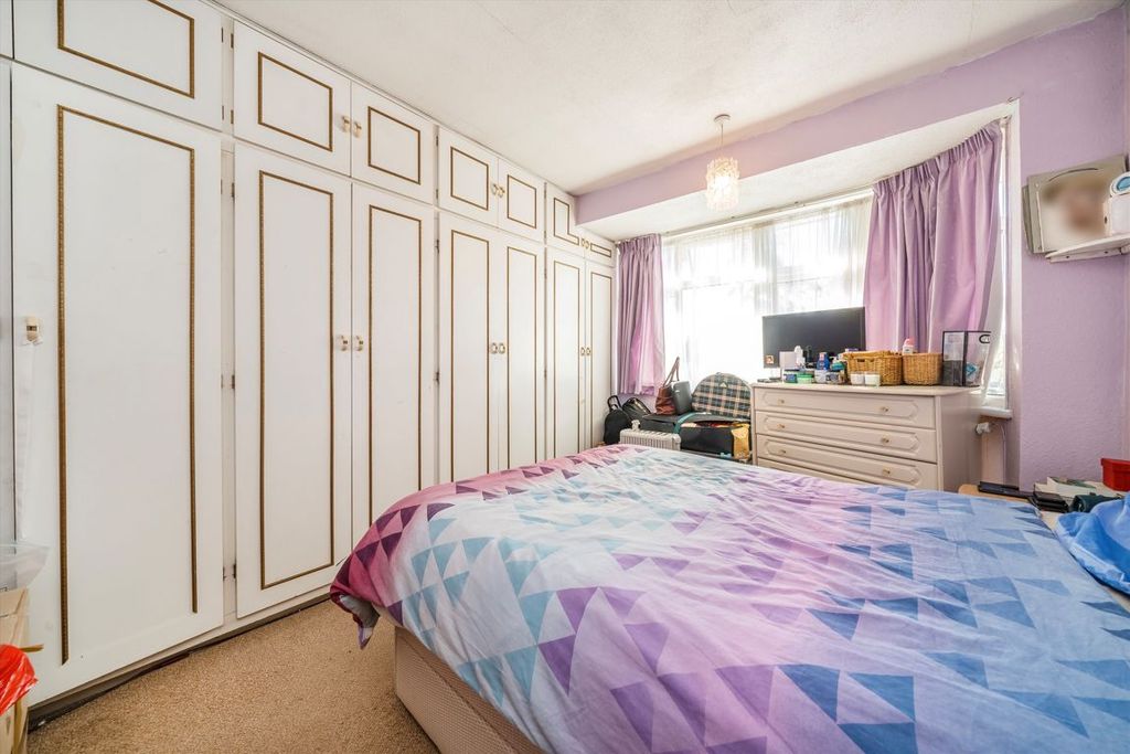 Property photo 3 of 5