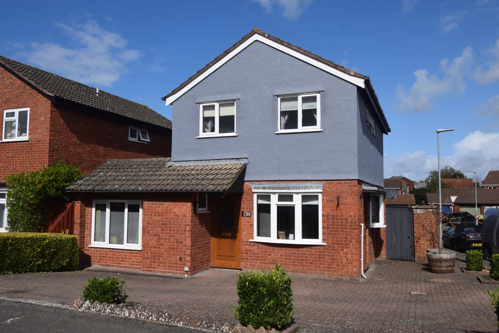 Property photo 1 of 13 External