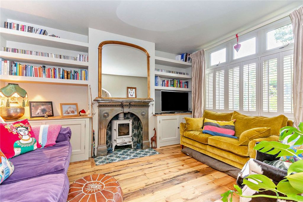 Property photo 3 of 22 Picture No. 23