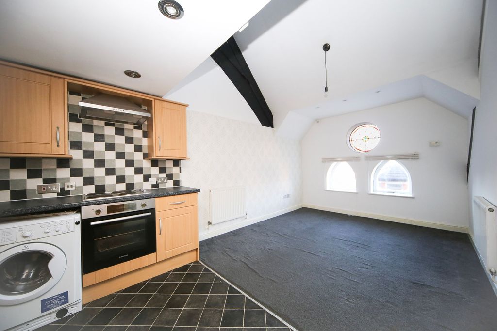 Property photo 3 of 17