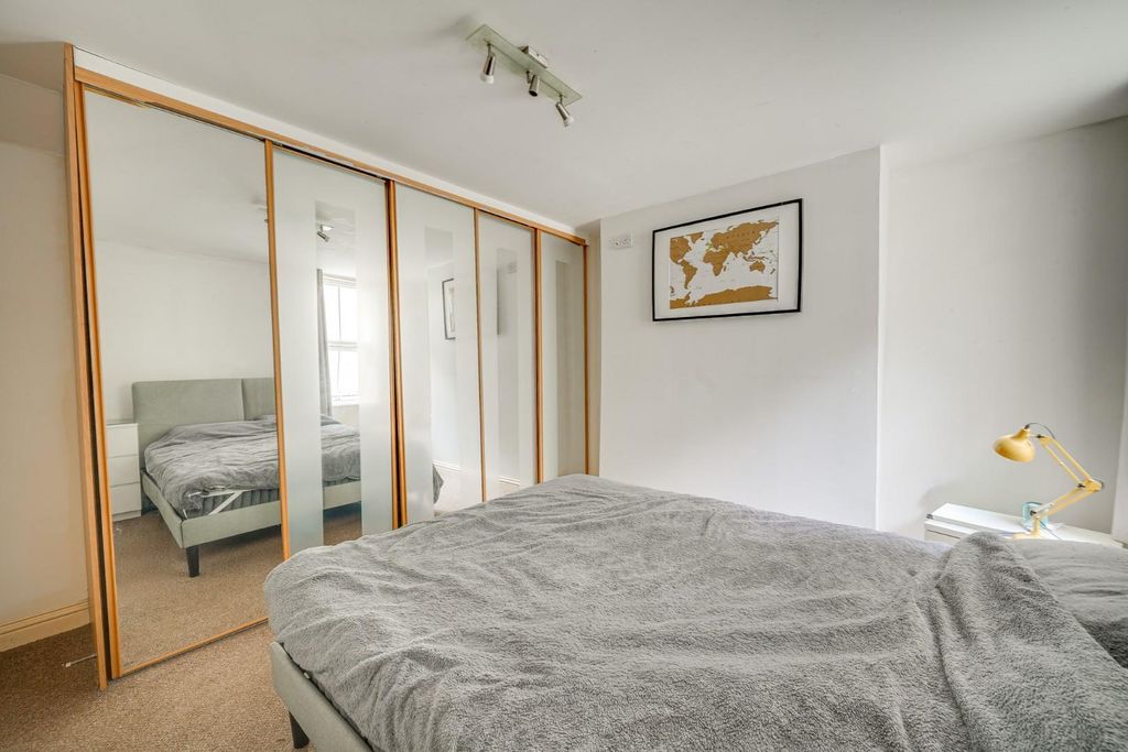 Additional image 9 of 2 bed flat for saleLake Street, Leighton Buzzard LU7