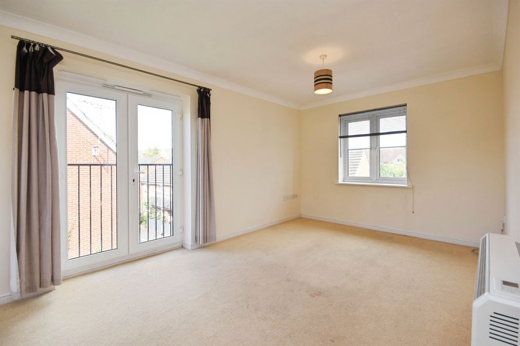 Property photo 2 of 17