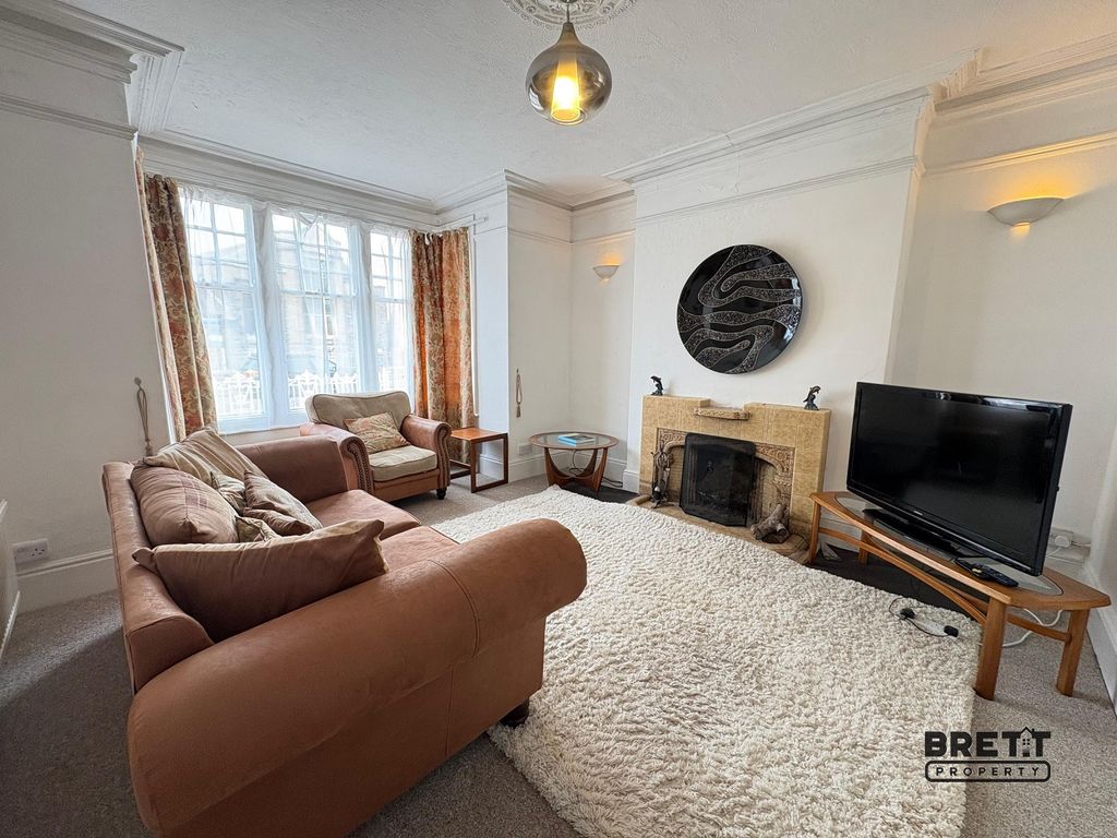 Property photo 3 of 12 Living Room