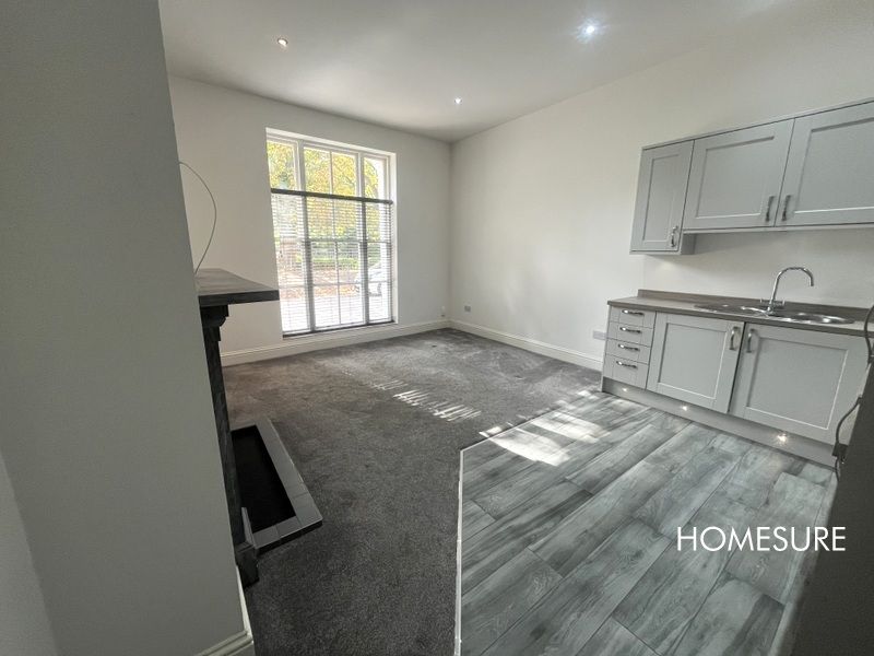 Property photo 2 of 4 Kitchen/Lounge