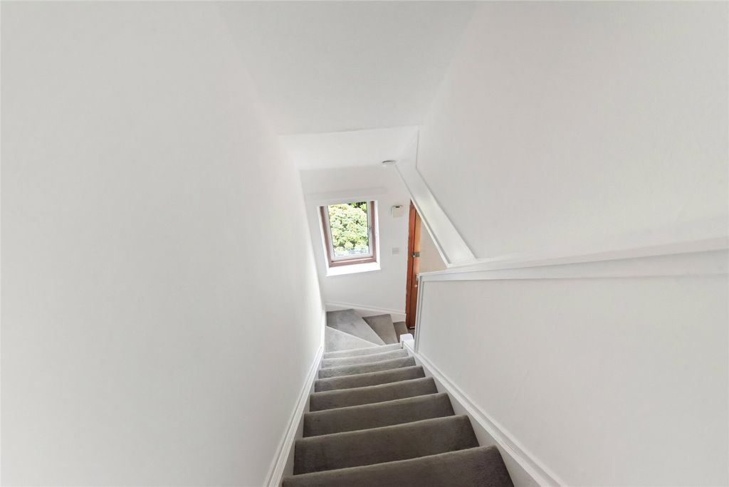 Property photo 2 of 20 Picture No. 02
