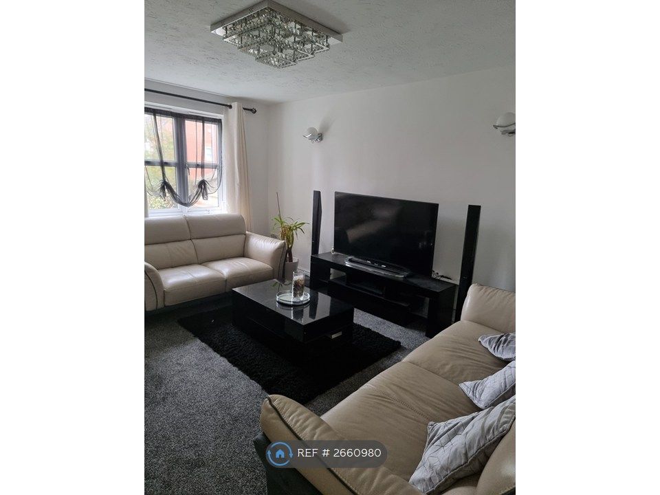 Property photo 2 of 9