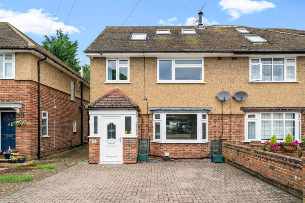 Property photo 2 of 25