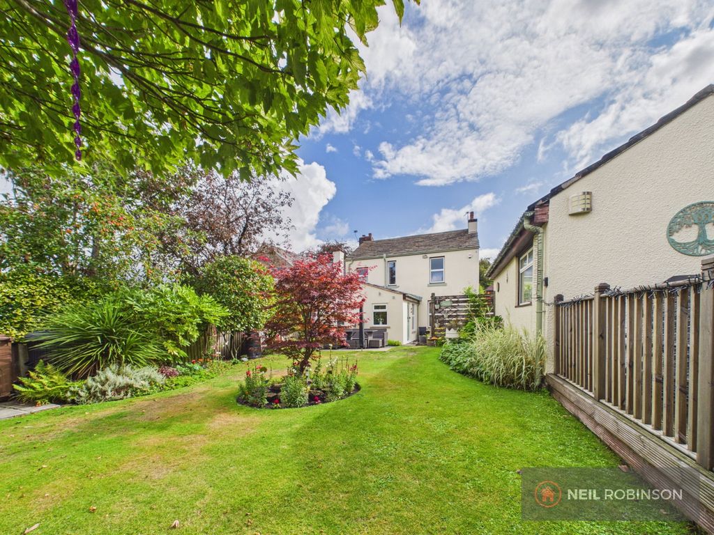 Property photo 2 of 36