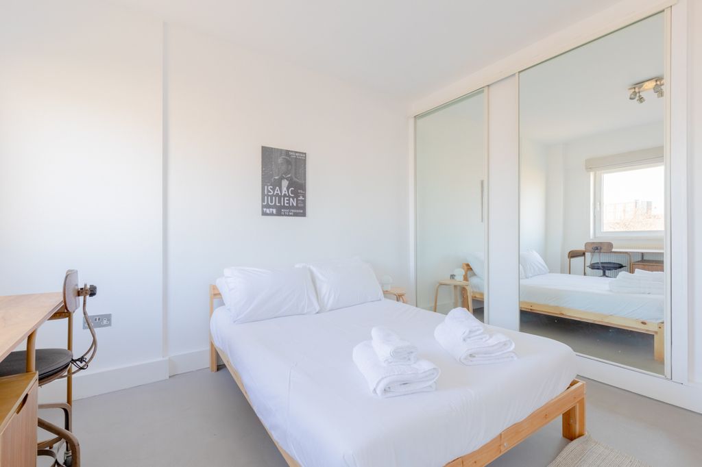 Property photo 3 of 39