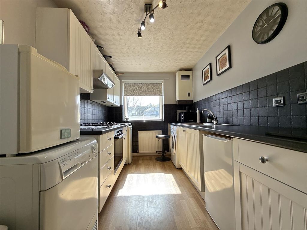 Additional image 4 of 2 bed flat for saleNew Road, Brixham TQ5