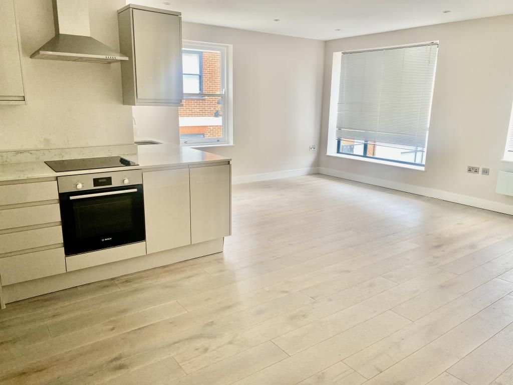 Property photo 2 of 8 Kitchen