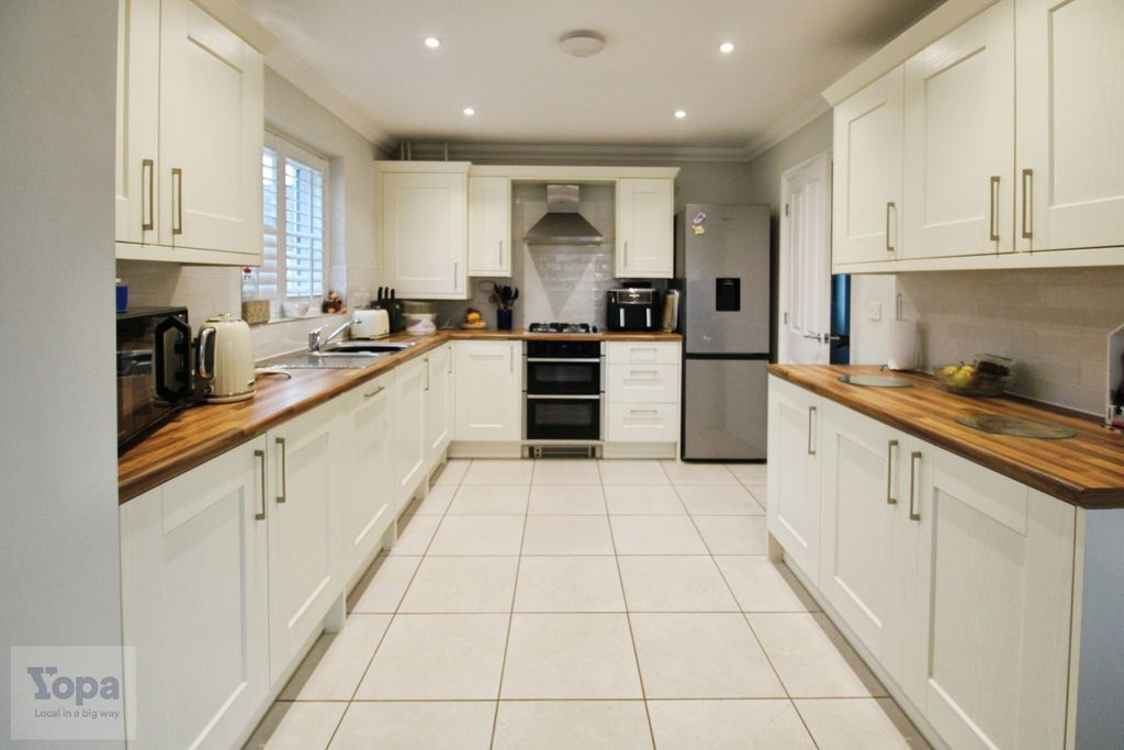 Property photo 3 of 24 Photo #3