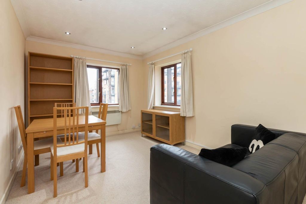 Property photo 2 of 9 Living Area