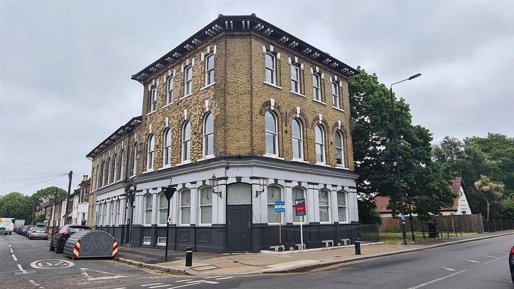 Property photo 1 of 9 Elmsdown House E15