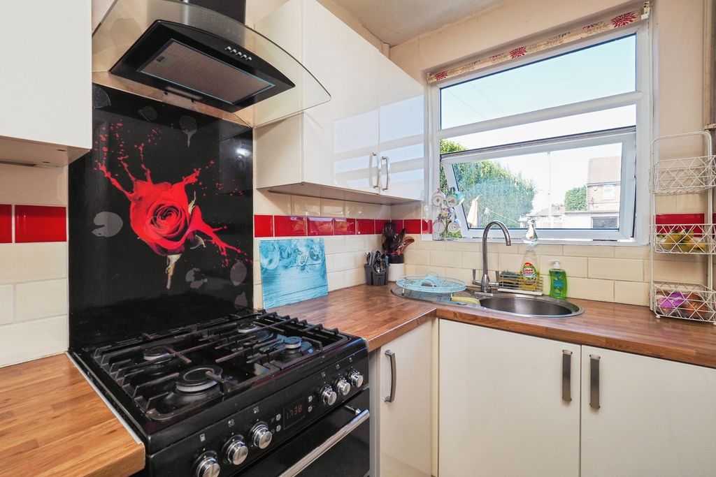 Property photo 2 of 21 Pbox-Img.Jpg