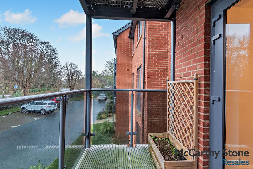 Property photo 1 of 30 8676467-Exterior01-800.Jpg