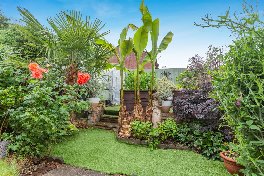 Property photo 2 of 26