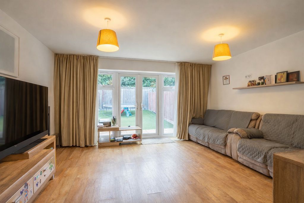 Property photo 2 of 14 4431225