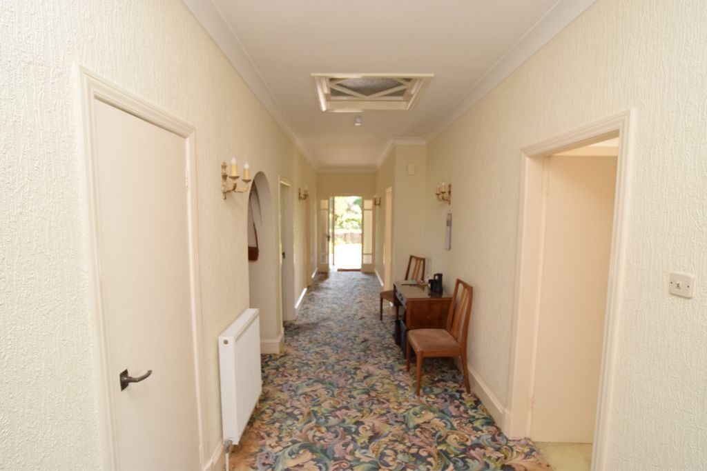 Property photo 2 of 34