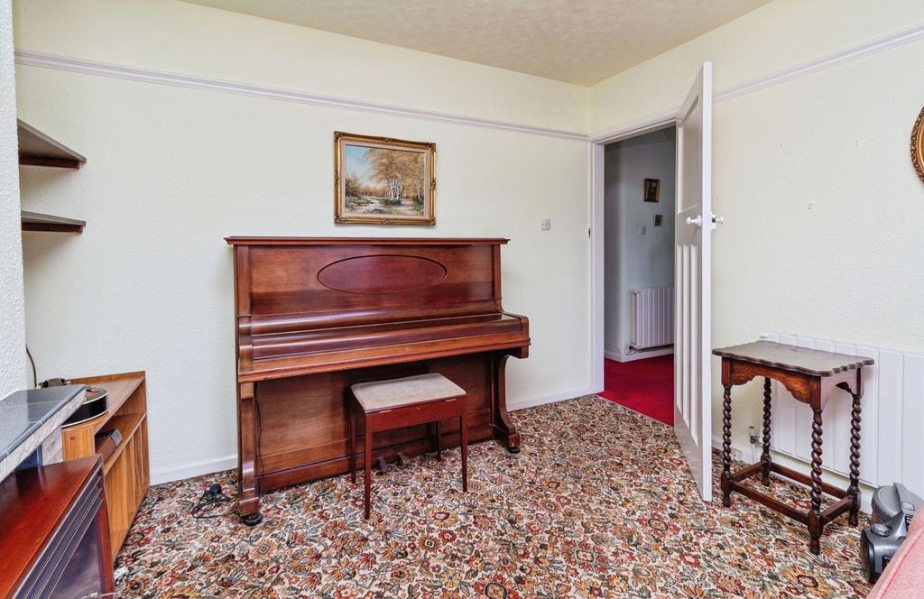 Property photo 3 of 17 Pbox-Img.Jpg