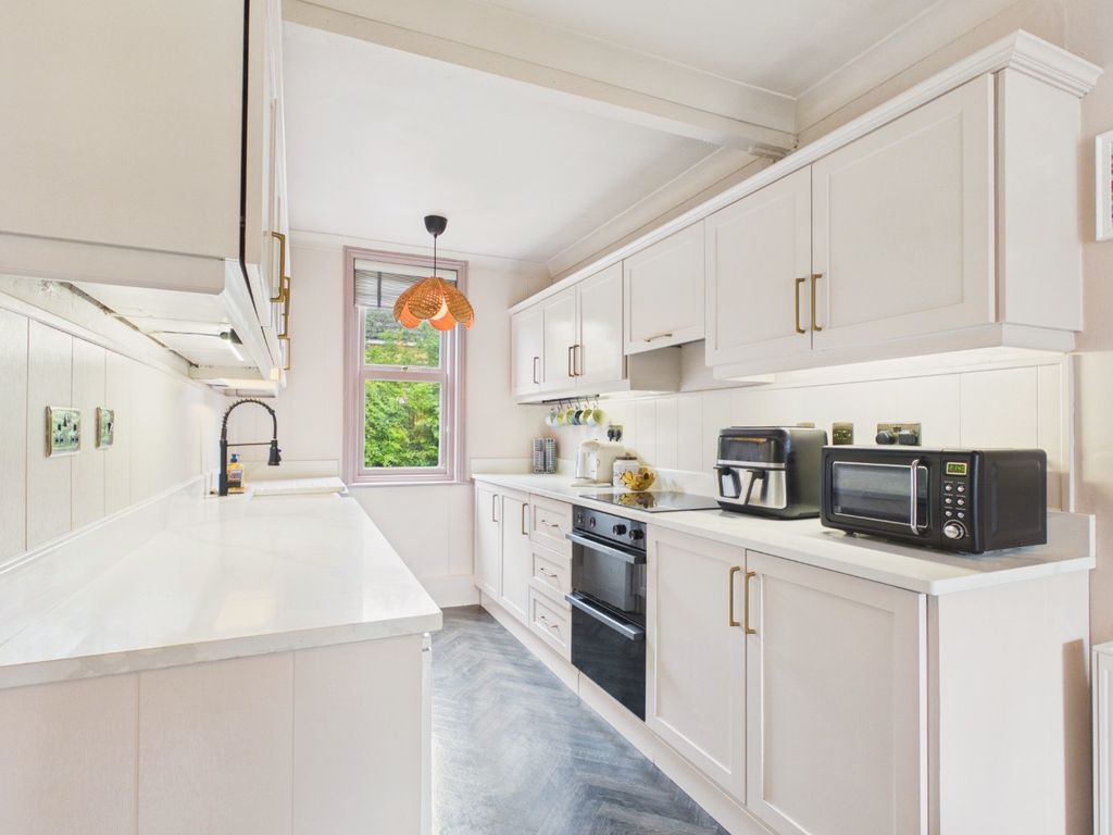 Property photo 3 of 27 5198817