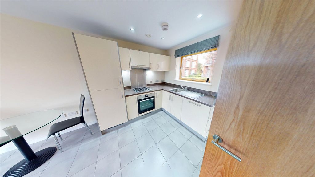 Property photo 2 of 9 Picture No. 08