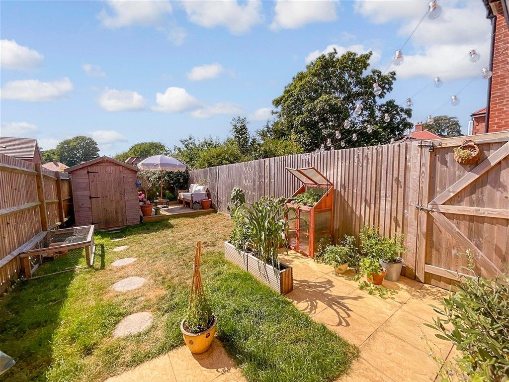 Property photo 2 of 20 Garden