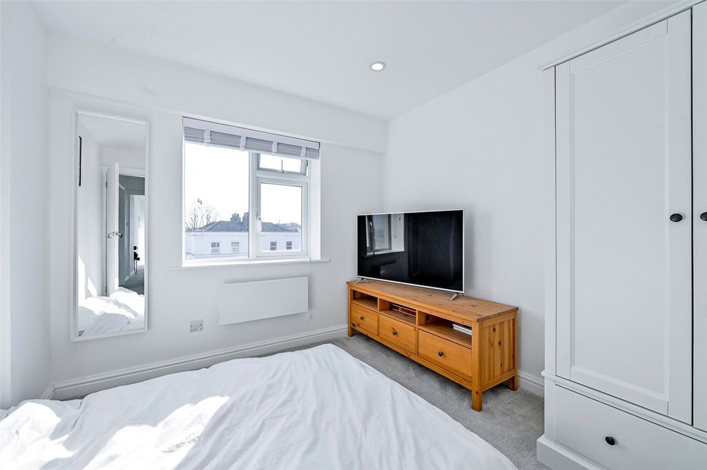 Property photo 2 of 10 Picture No. 06