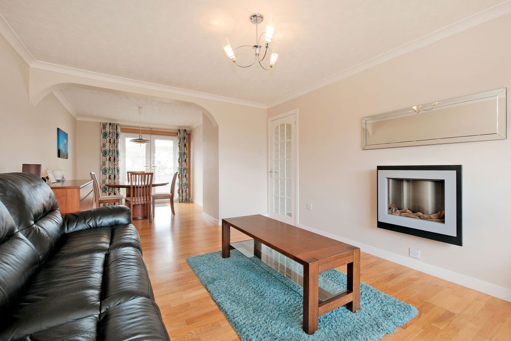 Property photo 2 of 26 Fairies Knowe 30_(25)_0141