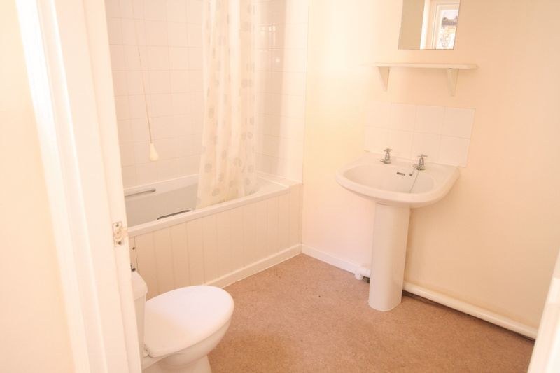 Property photo 3 of 11 Photo 8