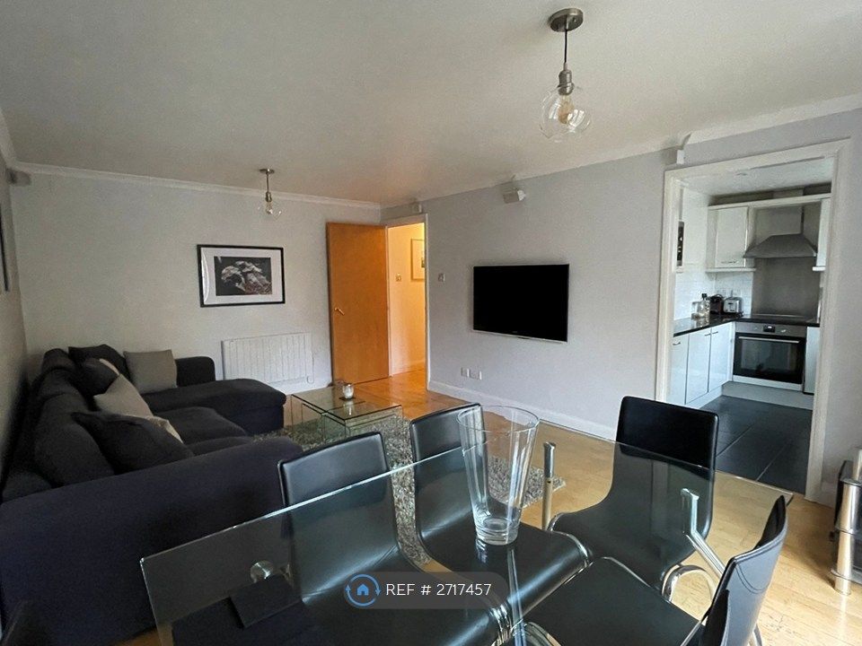 Property photo 2 of 13 Living Room