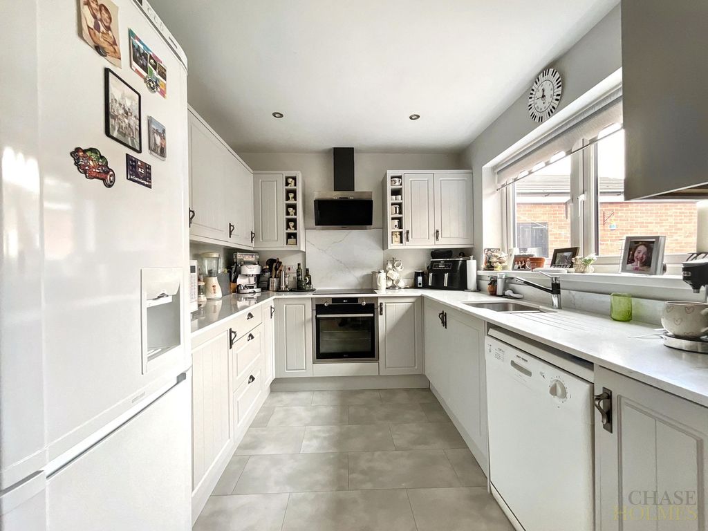 Property photo 3 of 24