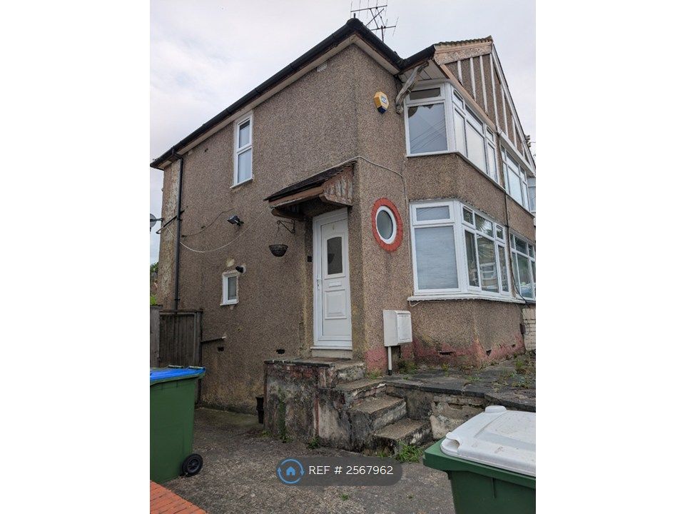 Property photo 1 of 11 2 Bedroom Unfurnished House For Rent.