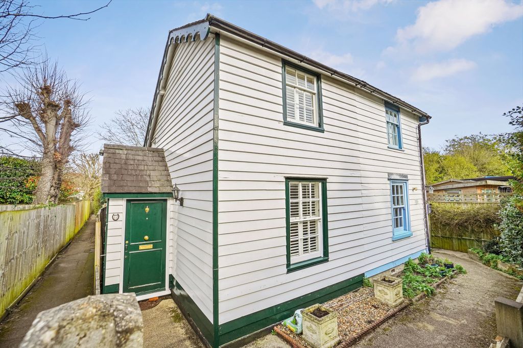 Property photo 2 of 10