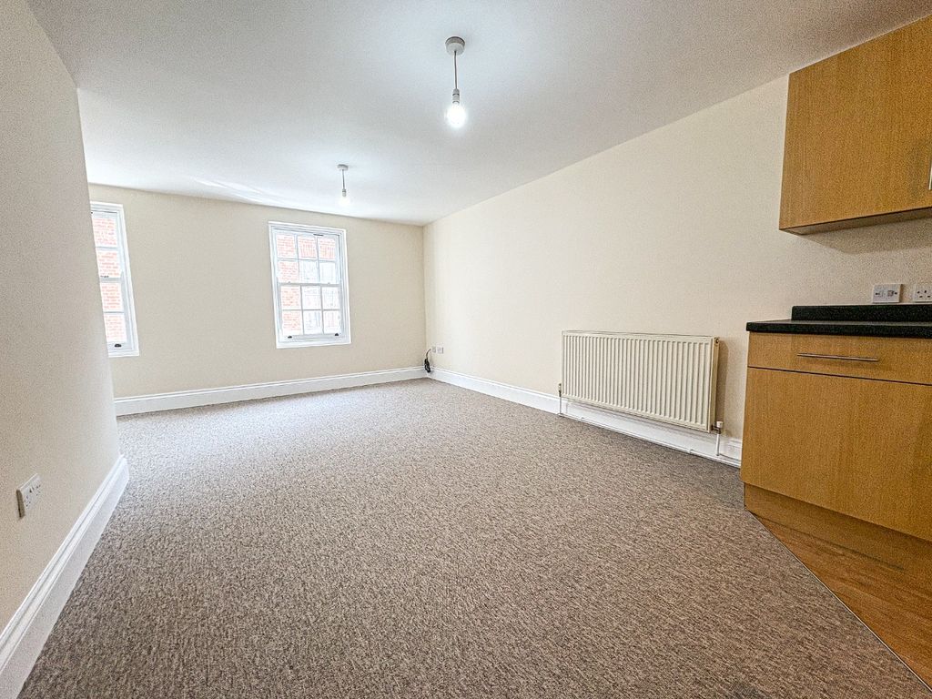 Property photo 2 of 9 4453472