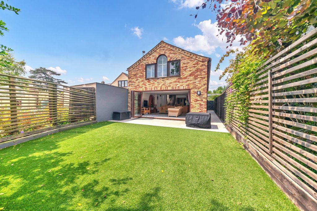 Property photo 3 of 18