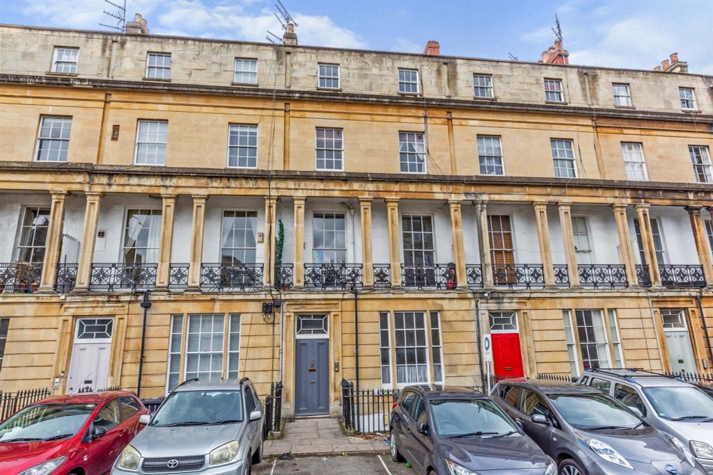1 bed flat for sale Victoria Park