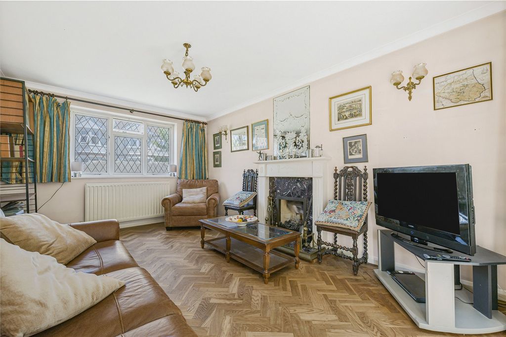 Property photo 2 of 14 Picture No. 16