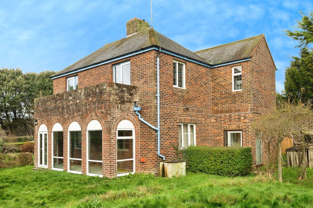 Property photo 2 of 17