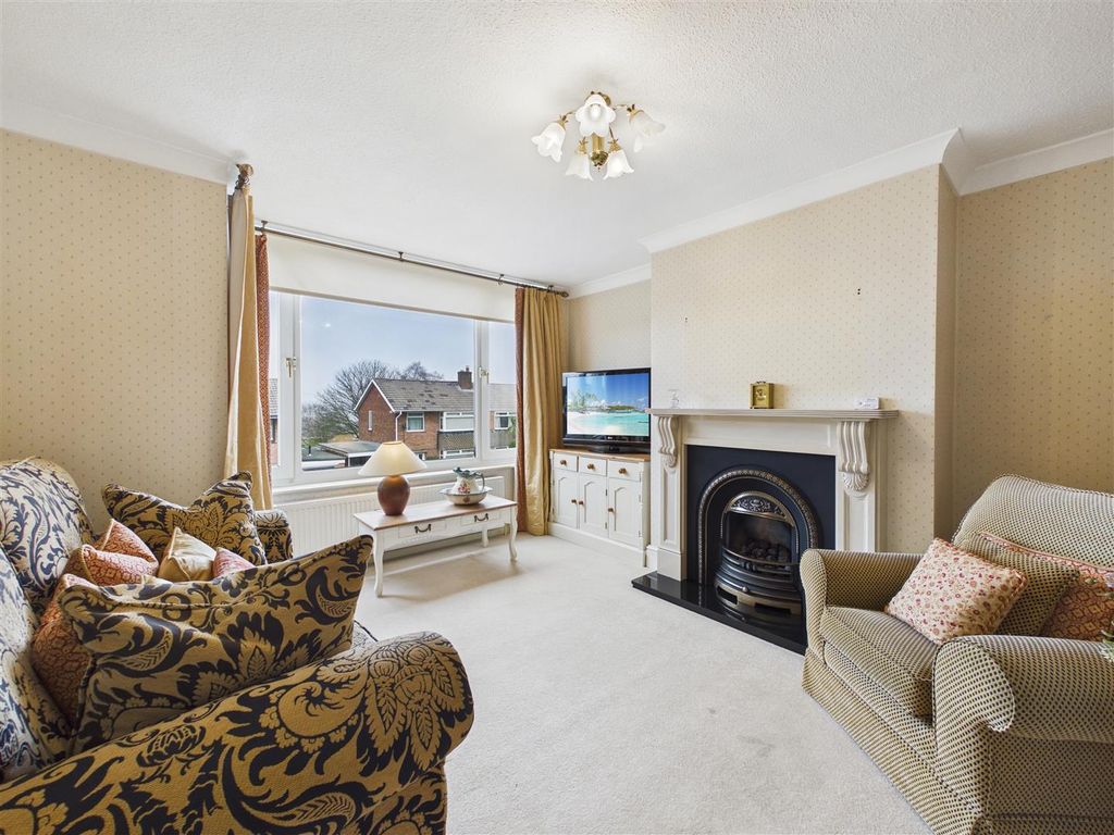 Property photo 3 of 21 Cam05476G0-Pr0149-Still016.Jpg