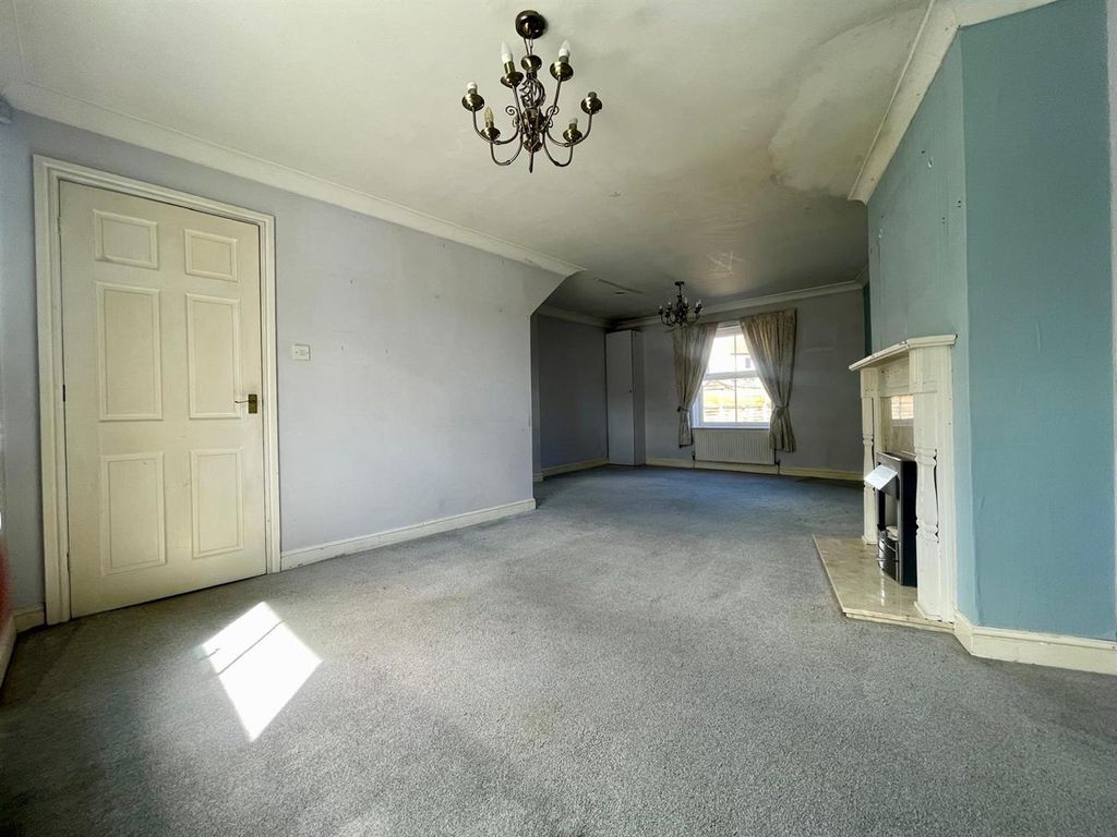 Property photo 3 of 22 2.Jpg