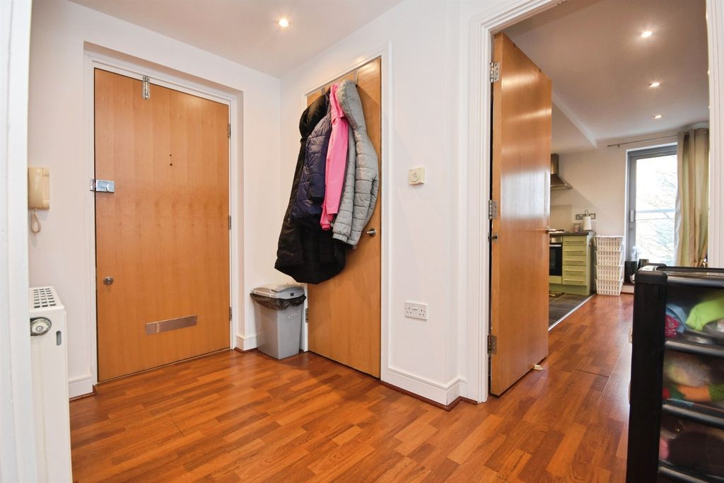 Property photo 2 of 13