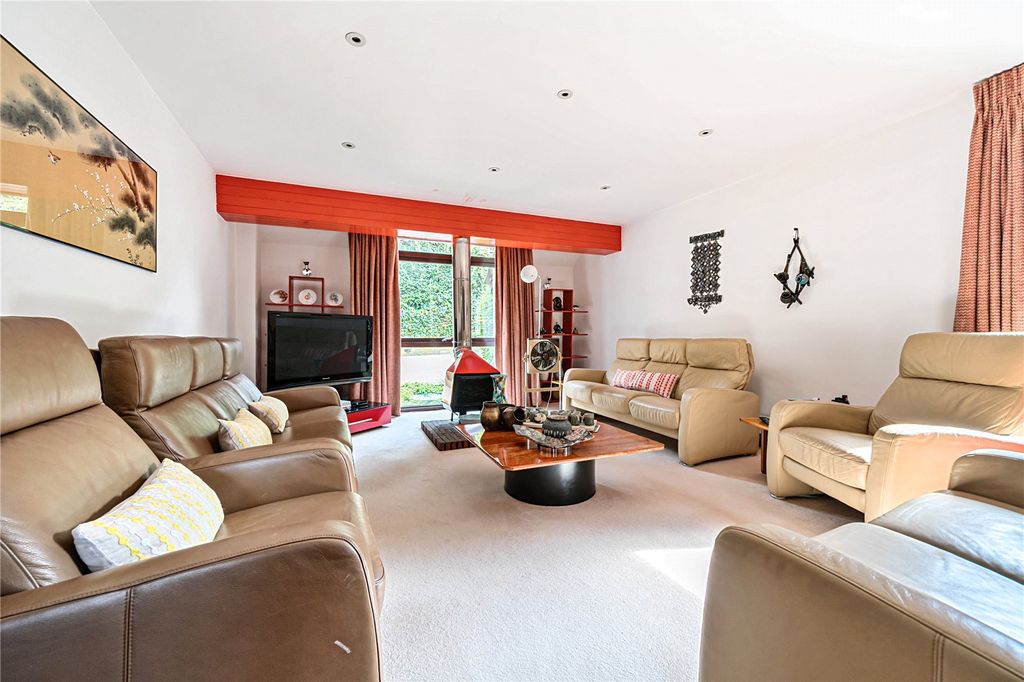 Property photo 2 of 25 Picture No. 04