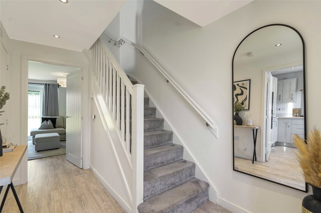 Property photo 2 of 15 Hall